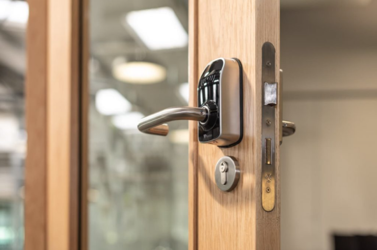 COMMERCIAL LOCKSMITH SERVICES